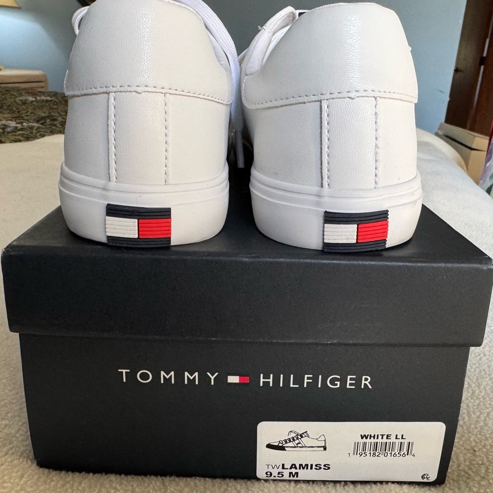 Tommy Hilfinger Classic Tennis Shoe - Picture 4 of 5